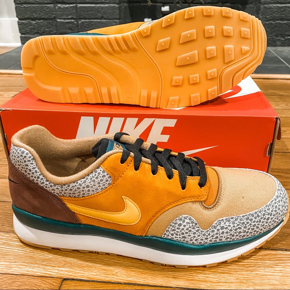 Nike Air Safari SE